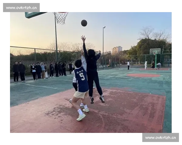 激烈角逐篮球杯赛聚焦强队对抗与青春风采全面展开 激烈角逐篮球杯赛聚焦强队对抗与青春风采全面展开